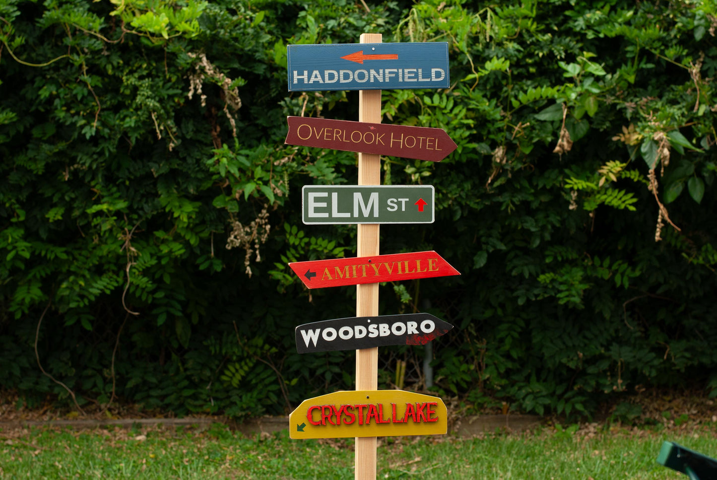 Customizable Horror Decor Directional Signs with Post and stand outdoor Halloween decoration with six horror destination signs - Movie Room Decor